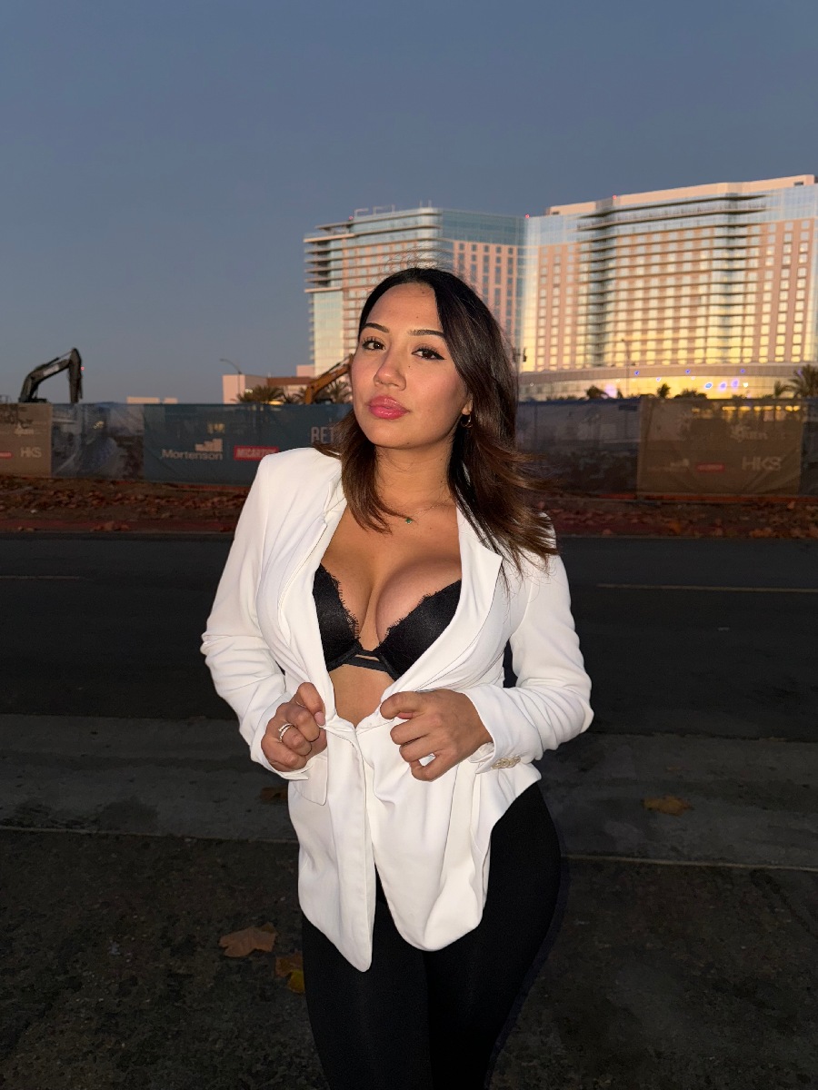 Take a pause and enjoy Ali Cruz — streaming from Campus dos Goitakazis