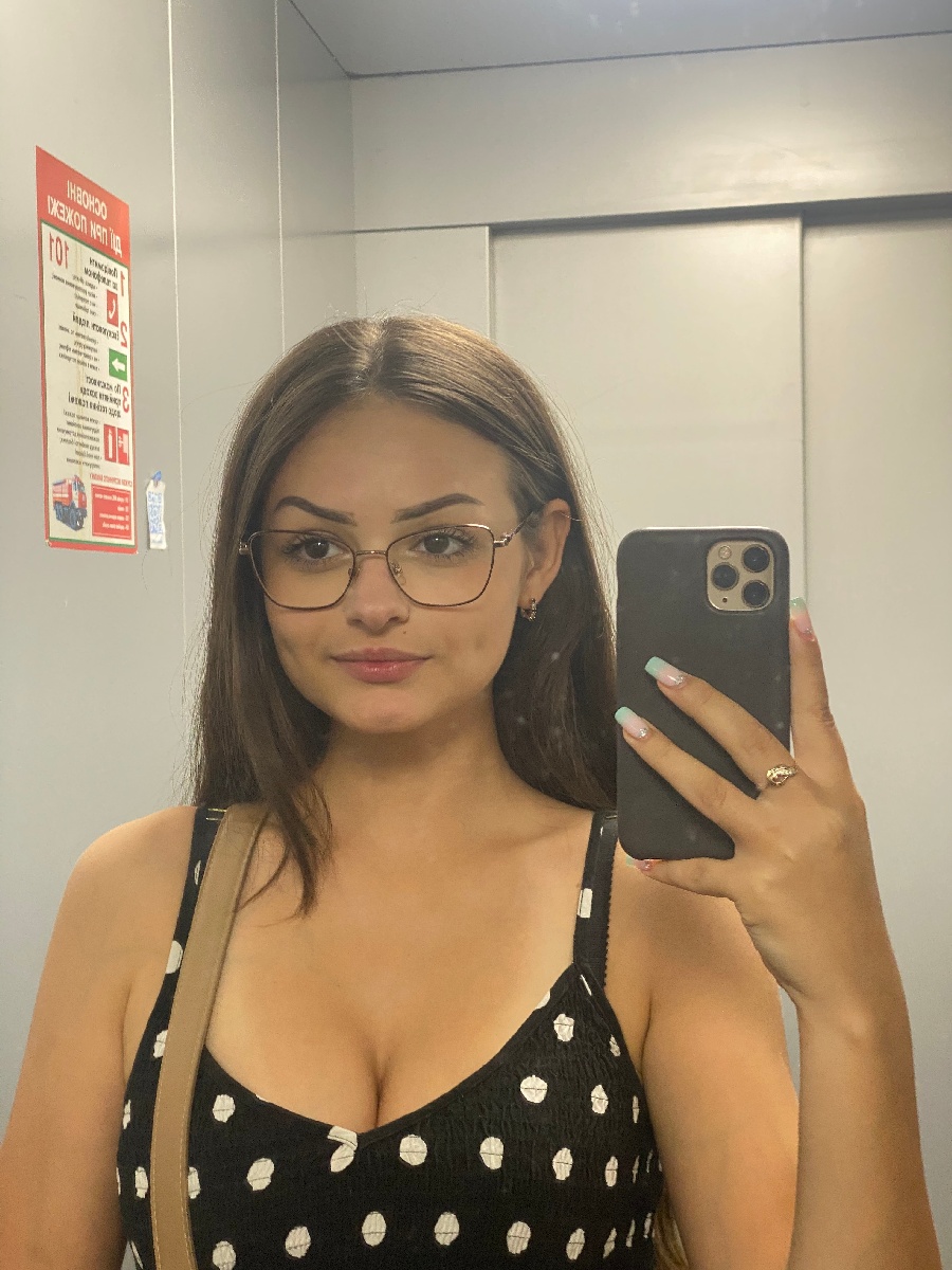 Sexy model Stacy in Campus dos Goitakazis