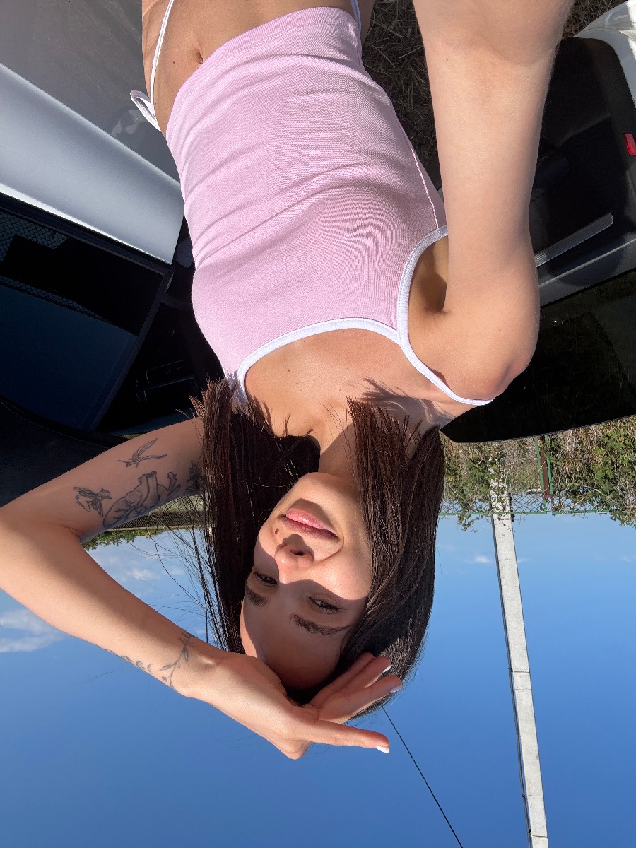 Sexy model Tina in Campus dos Goitakazis